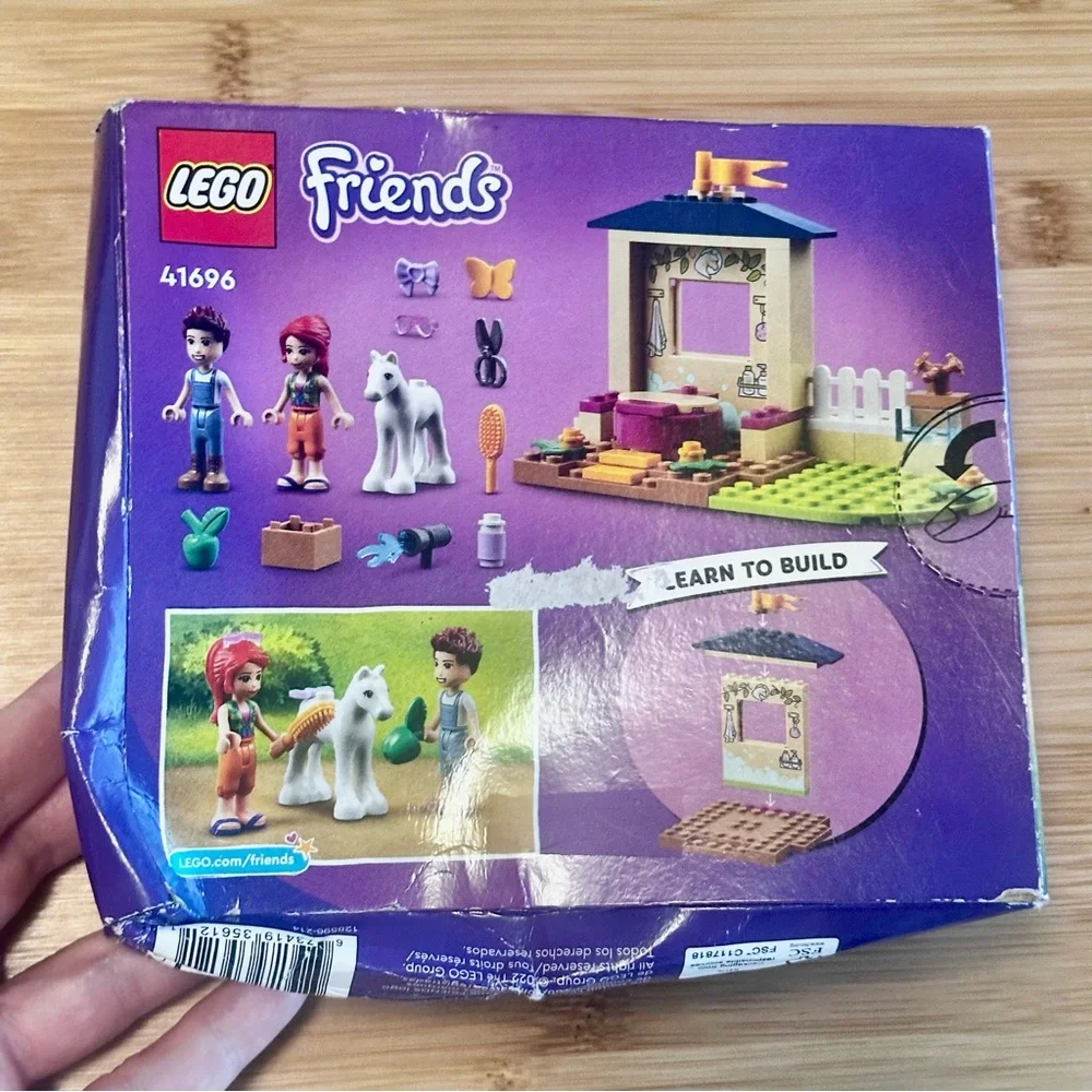 41696 LEGO Friends Pony Washing Stable Set with Minifigures & Horse